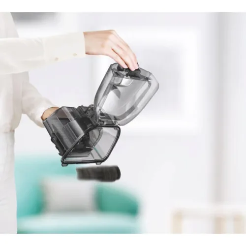 Bezvreckový vysávač Electrolux ECGC21-2Y vysypanie nadoby (1)